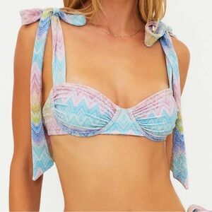 Beach riot Drea Top Sunset Chevron Shine size M